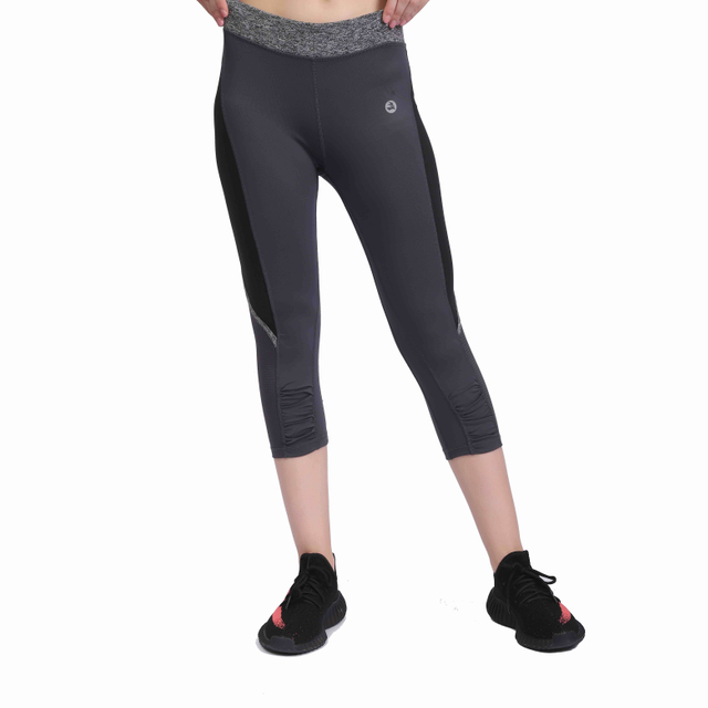 Frauen Farbblock Supplex Crinkle Panel Workout Capri Capri 